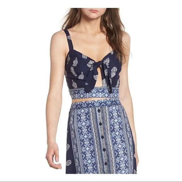 Band of Gypsies Bandana Print Crop Top - Picture 2 of 13